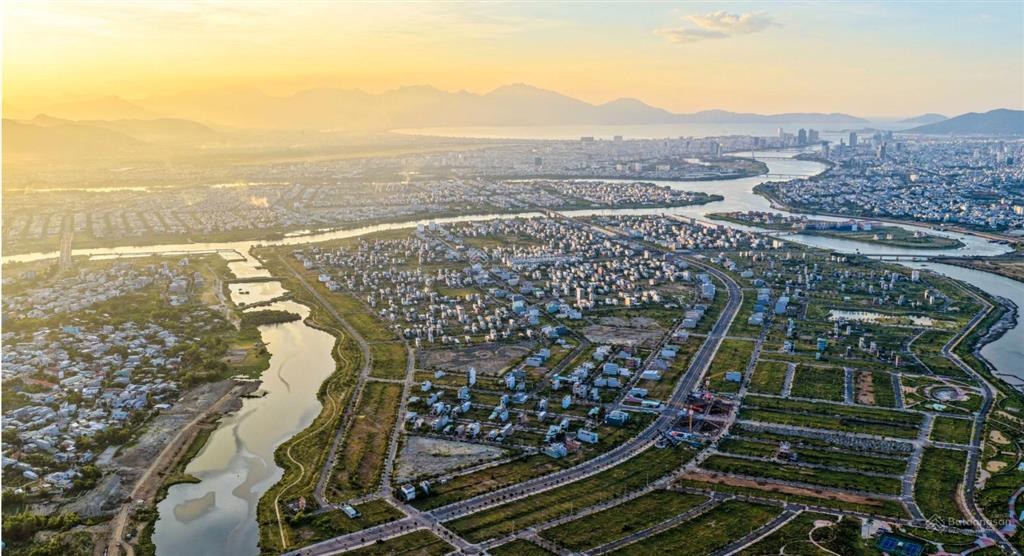 Bán căn hộ chung cư đà nẵng view pháo hoa quốc tế, view biển, view sông rất đẹp  nhưng giá cực rẻ