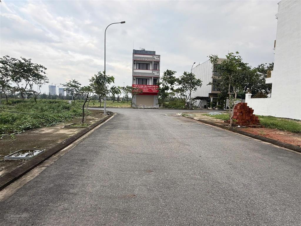 Bán gấp lô đất nền trục thông tại fpt city đà nẵng, sát công viên sinh thái. giá chỉ 4,9 tỷ/lô