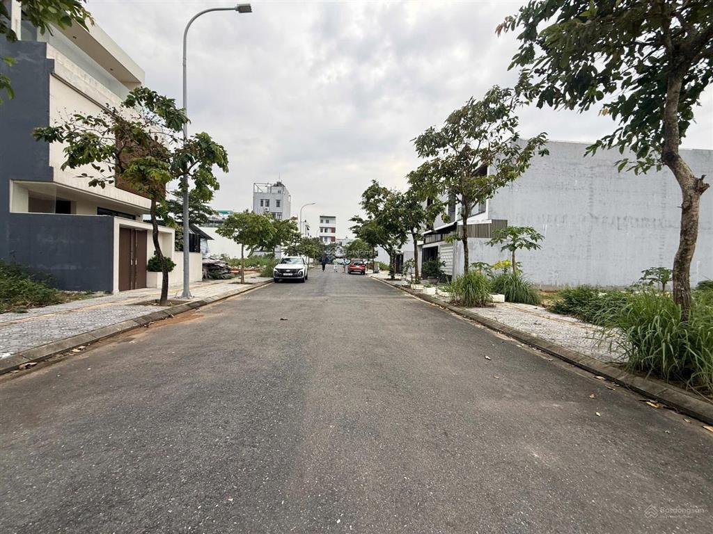 Bán gấp lô đất nền trục thông tại fpt city đà nẵng, sát công viên sinh thái. giá chỉ 4,9 tỷ/lô