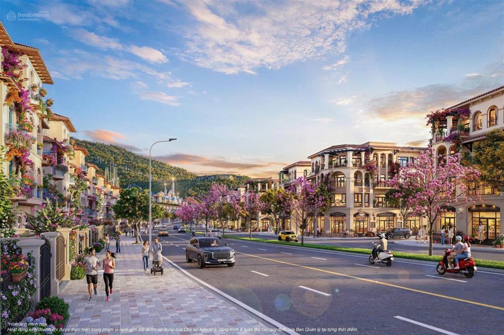 Bán nhà shophouse 4 tầng tại dự án vinhomes hải vân bay, giá 4,7 tỷ/căn