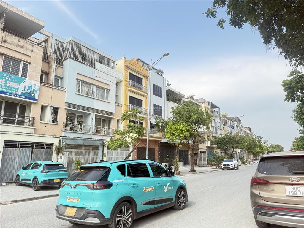 Bán liền kề văn phú, hà đông, 100m2, đường 24m, kinh doanh bất chấp