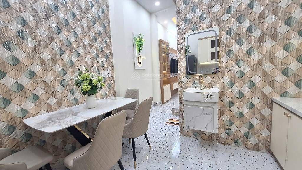 Siêu phẩm xây mới 100%  full nội thất sang trọng   vị trí vàng phạm văn chiêu,gò vấp