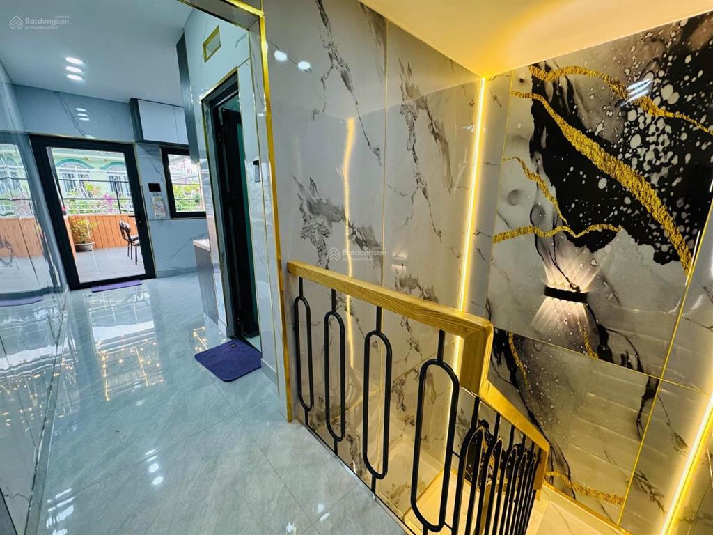 Cực phẩm gò vấp phố3 tầng hẻm 5m  chiều dài 13m 4pn3wcgiá 5.3tỷ(thương lượng thiện chí)