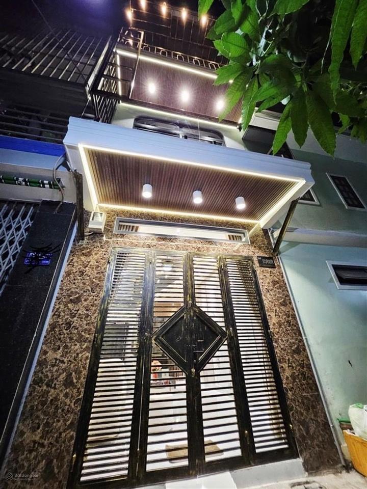 Siêu phẩm sài gòn phố mặt tiền 4.5m(nở hậu)3 tầng 3pn,2wcgiá 4.4tỷ(thương lượng thiện chí)