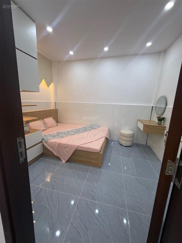 Siêu phẩm quang trunghẻm xe hơi 5mmặt tiền 4,5m(nở hậu)chiều dài 15m3pn,3wcgiá5.7 tỷ (tl)