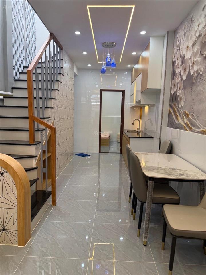 Siêu phẩm quang trunghẻm xe hơi 5mmặt tiền 4,5m(nở hậu)chiều dài 15m3pn,3wcgiá5.7 tỷ (tl)