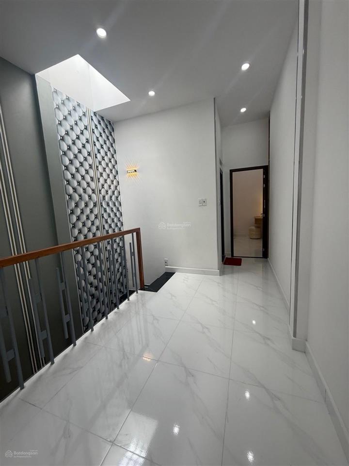 Siêu phẩm quang trunghẻm xe hơi 5mmặt tiền 4,5m(nở hậu)chiều dài 15m3pn,3wcgiá5.7 tỷ (tl)