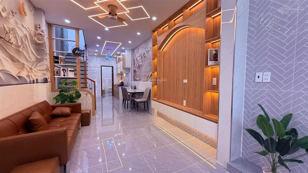 Siêu phẩm quang trunghẻm xe hơi 5mmặt tiền 4,5m(nở hậu)chiều dài 15m3pn,3wcgiá5.7 tỷ (tl)