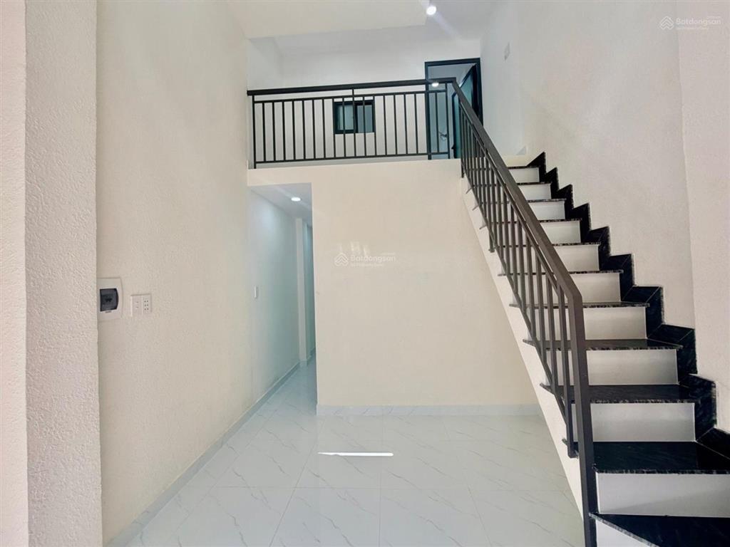 Chính chủ cần bán gấp mặt tiền 7m(nở hậu) dt 55m2  3pn 3wc  hẻm thông thoáng  giá 4.9 tỷ (tl)