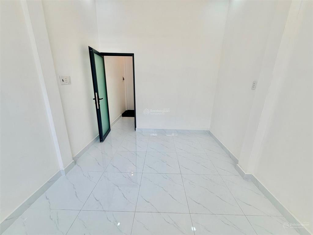 Chính chủ cần bán gấp mặt tiền 7m(nở hậu) dt 55m2  3pn 3wc  hẻm thông thoáng  giá 4.9 tỷ (tl)