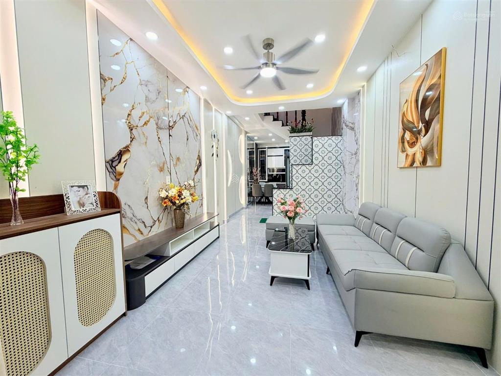Siêu phẩm gò vấp phố ngay emart 2hẻm xe hơi 5m3 tầngchiều dài 14m4pn,3wcgiá5.5 tỷ(tl)