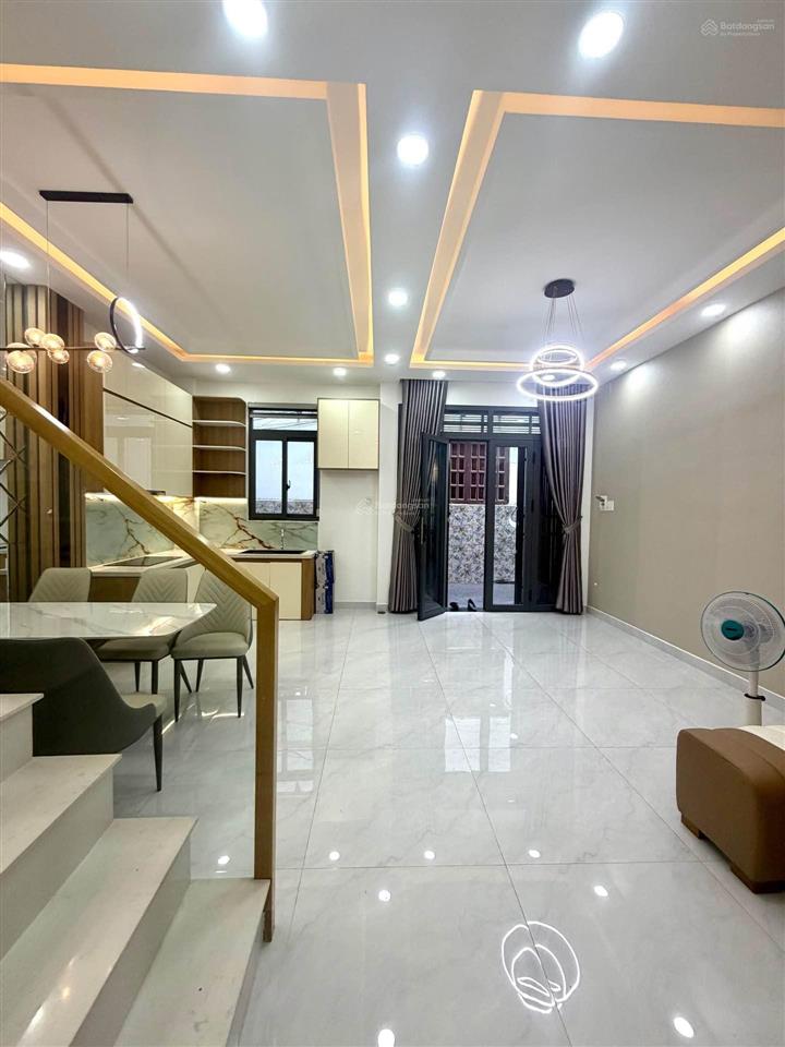 Siêu phẩm trung tâm gò vấp phố 3 tầng4pn,4wc,2 sân thượng mặt tiền 7m(nở hậu)giá chào5.9tỷ(tl)