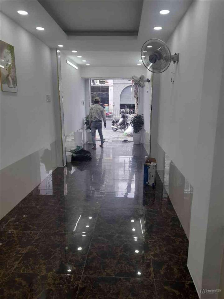 Mặt tiền quang trung chiều sâu 17m 3pn, 3wc  sổ đẹp vuông vức, vỉa hè 5m, giá 4.6 tỷ (tl)