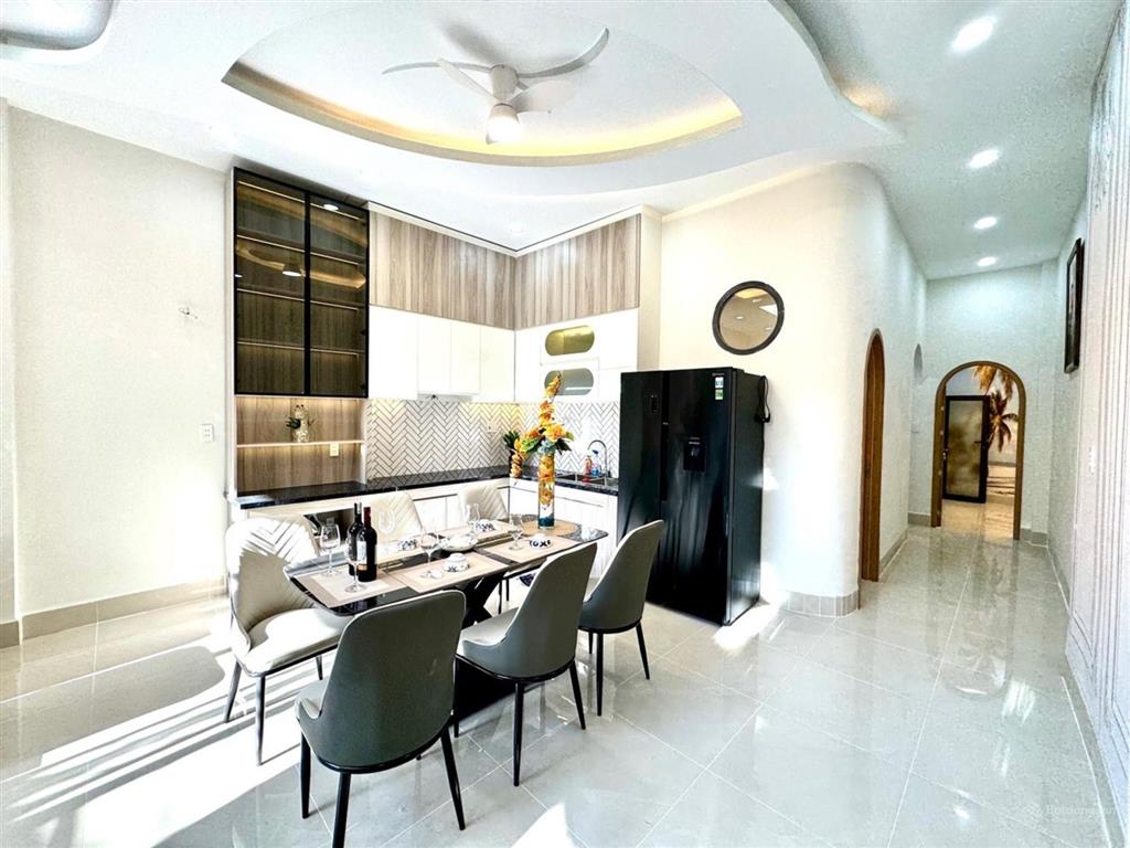Chính chủ cần bán gấp ngang 5m (nở hậu)  4pn, 3wc  chiều sâu 16m sổ đẹp nở hậu giá 6.7tỷ (tl)