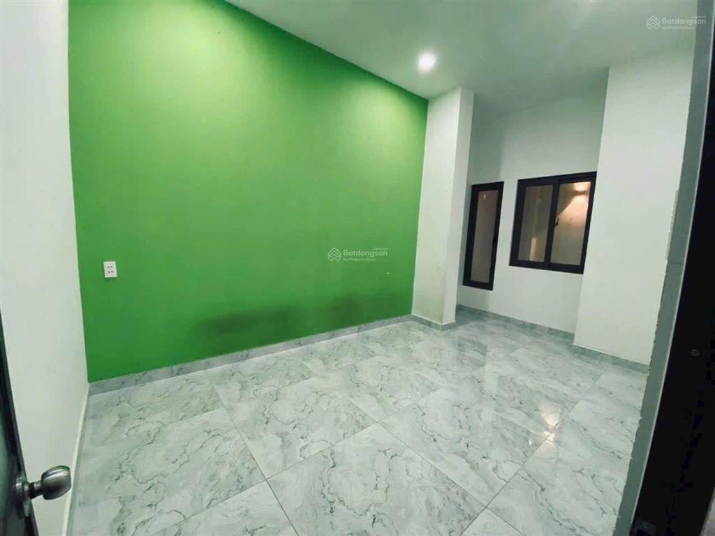 Chính chủ cần bán gấpchiều sâu 17m3 tầng 3pn,3wchẻm xe hơi sổ đẹp vuông vứcgiá 5.3tỷ(tl)