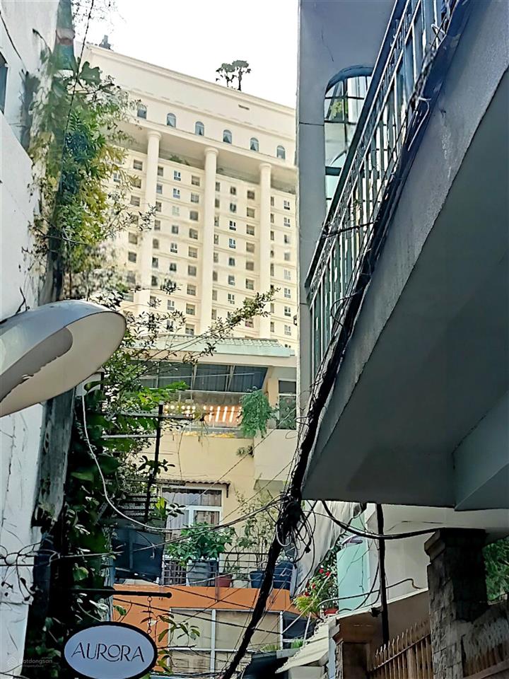 Nhà mới  5 tầng nam kỳ khởi nghĩa q3  gần la vela 5 sao  khu vip  chỉ 6 tỷ 85