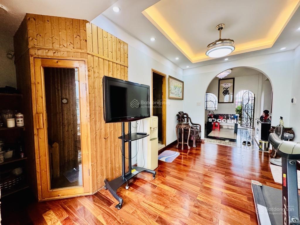 Biệt thự vip khu tên lửa 4 tầng 9x20 thang máy nội thất cao cấp chỉ 27.9 tỷ