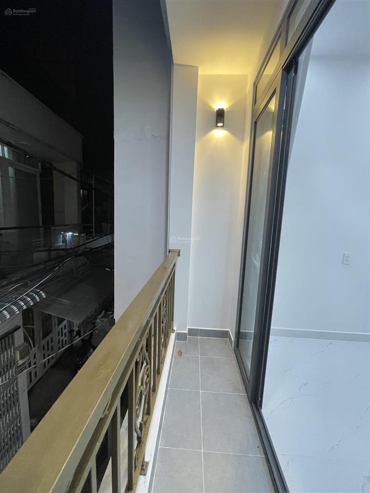 2 tầng . phú thọ hòa . tân phú . dtsd 50 m . shr .hoàn công đủ . fun nội thất