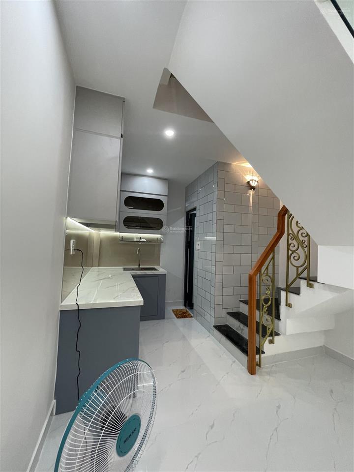 2 tầng . phú thọ hòa . tân phú . dtsd 50 m . shr .hoàn công đủ . fun nội thất