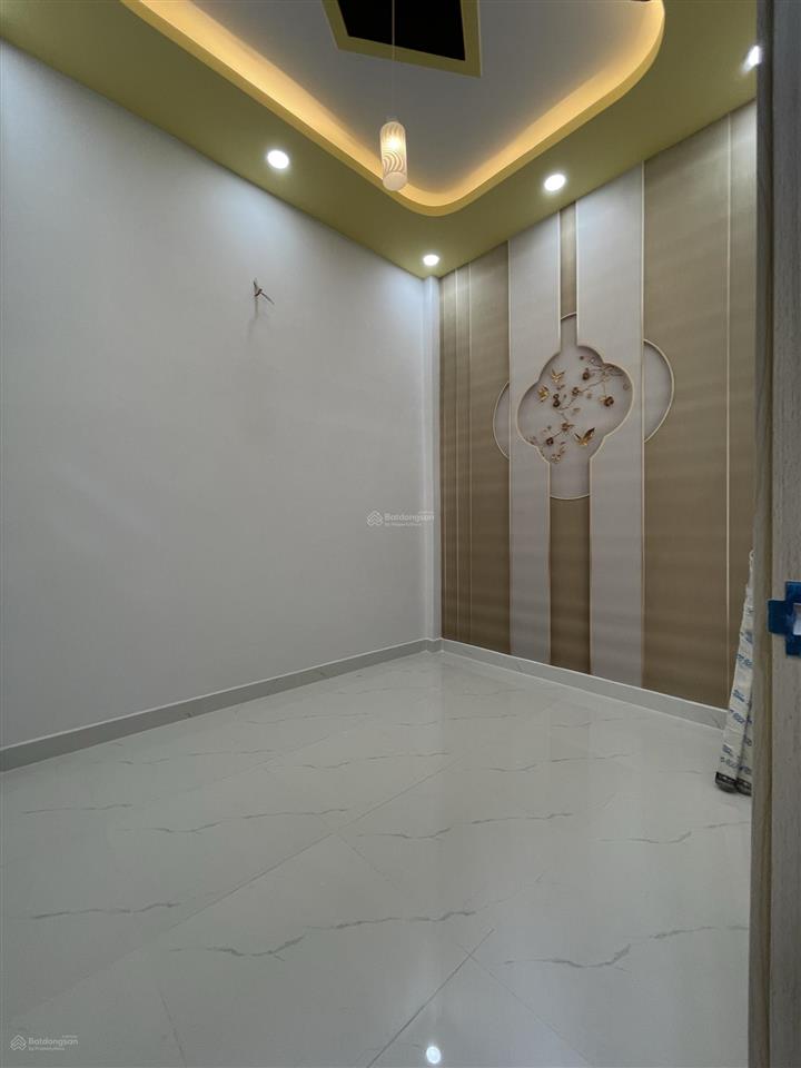 2 tầng . chiến lược . bình tân . dtsd 96m . shr . hc đủ . fun nội thất