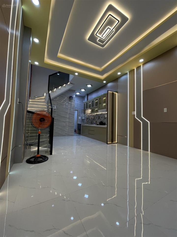 2 tầng . chiến lược . bình tân . dtsd 96m . shr . hc đủ . fun nội thất