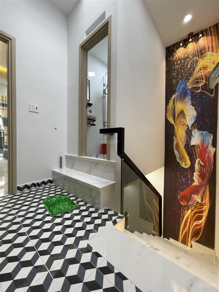 2 tầng . chiến lược . bình tân . dtsd 96m . shr . hc đủ . fun nội thất