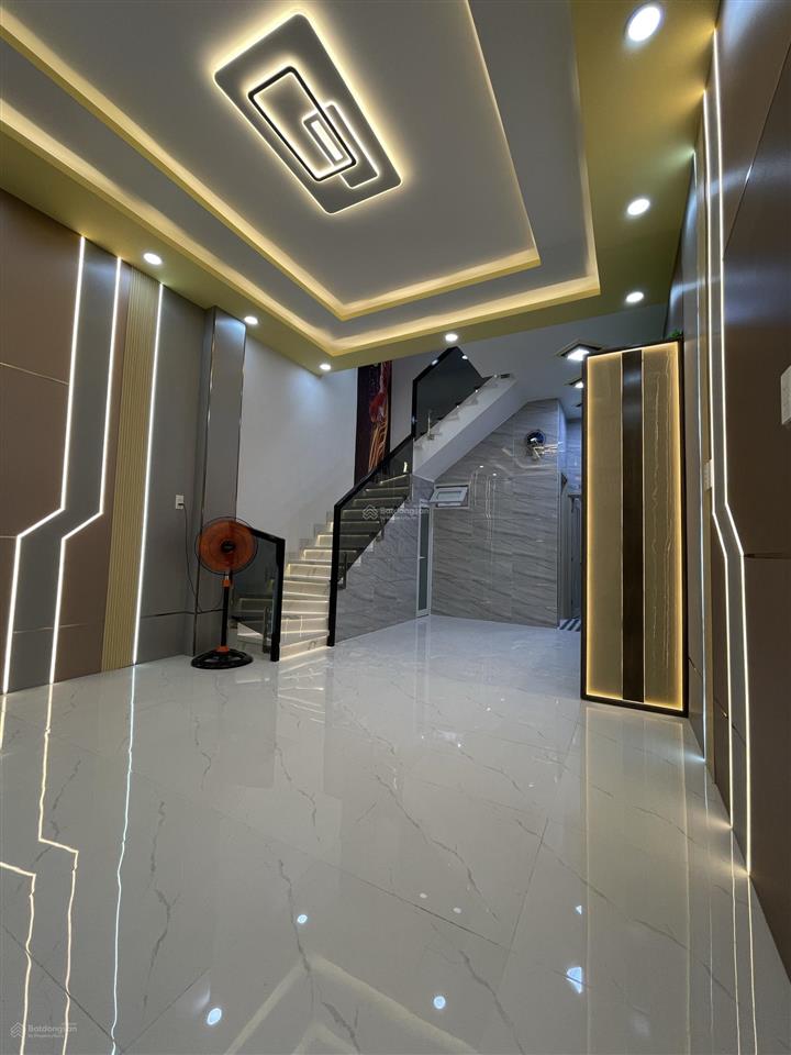 2 tầng . chiến lược . bình tân . dtsd 96m . shr . hc đủ . fun nội thất