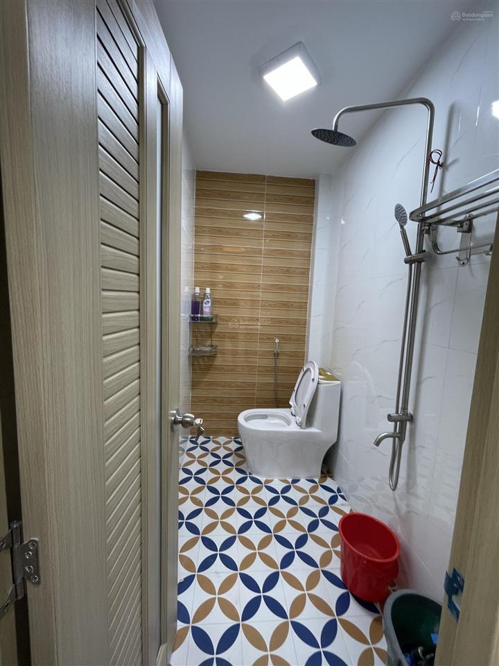2 tầng . chiến lược . bình tân . dtsd 96m . shr . hc đủ . fun nội thất