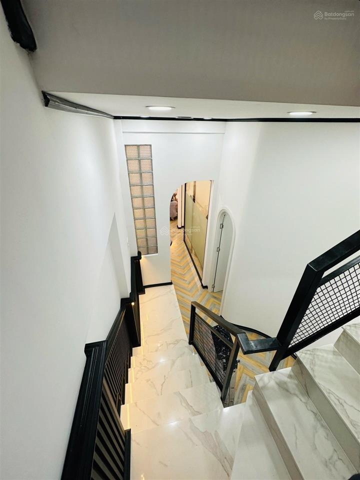 Mặt tiền thụt, xe hơi vào nhà lê văn sỹ 45m2 vừa ở vừa kinh doanh, sổ vuông a4, chỉ nhỉnh 9 tỷ