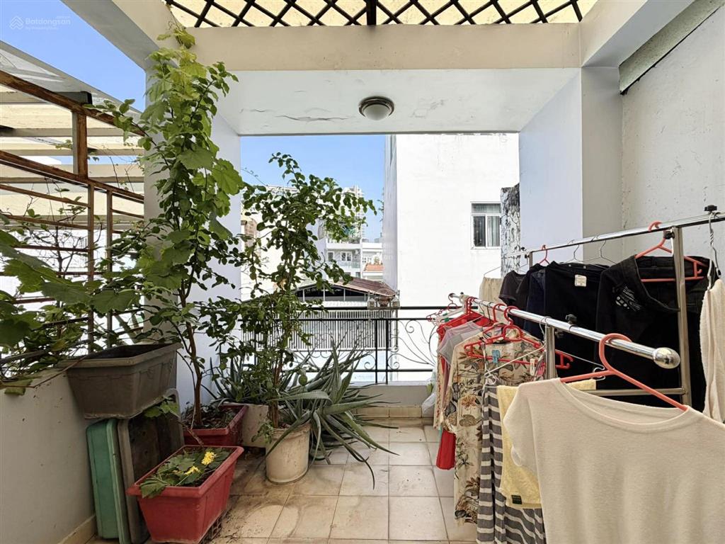 Tô hiến thành, nhà 4 tầng, 4pn, sát hẻm ô tô, sổ vuông a4, không lỗi phong thủy, chỉ nhỉnh 7 tỷ