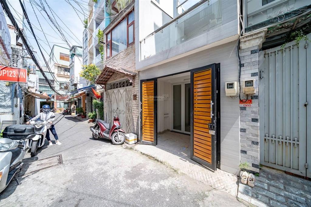 Cách mạng tháng tám hẻm xe hơi 7 chỗ vào nhà 60m2, 3pn có phòng ngủ tầng trệt ở ngay chỉ nhỉnh 8 tỷ