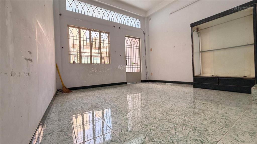 Chỉ 6.3 tỷ/tl ngay lê văn sỹ, sát hẻm xe hơi, huỳnh văn bánh, 32m2, 3 tầng, 4pn.  0967 678 ***