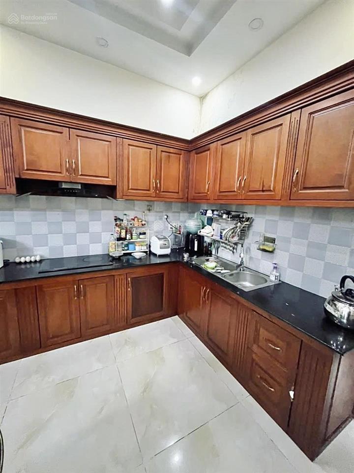 Mặt tiền phó đức chính giáp quận 1, nhà 73m2, 4 tầng, ngang 4.3m, 5pn, giá siêu tốt 13.9 tỷ /tl