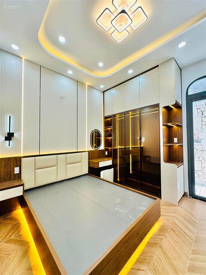 Nhà đẹp khuông việt giáp tân bình giá chỉ 7.65 tỷ! giáp tân bình 66m2, ngang 4.3m, 3pn vào ở ngay