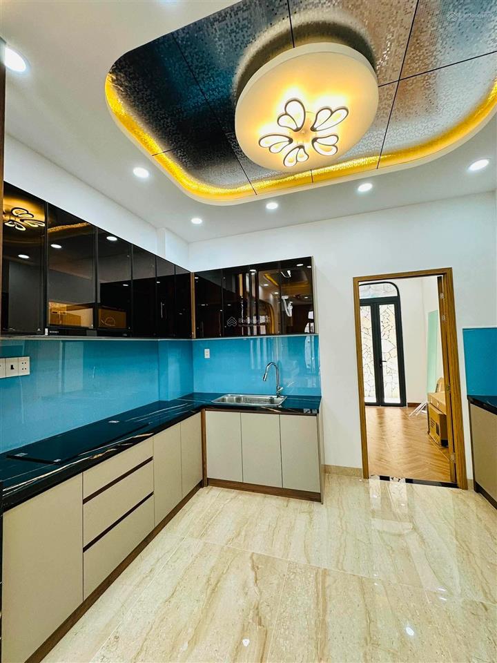 Nhà đẹp khuông việt giáp tân bình giá chỉ 7.65 tỷ! giáp tân bình 66m2, ngang 4.3m, 3pn vào ở ngay