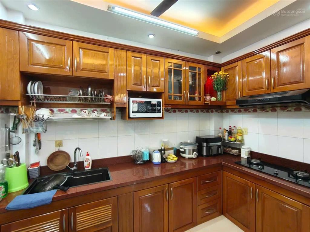 Hẻm thẳng 1 trục đường huỳnh văn bánh, nhà 40m2, 5 tầng 4pn có phòng thờ, mới ở ngay chỉ nhỉnh 7 tỷ