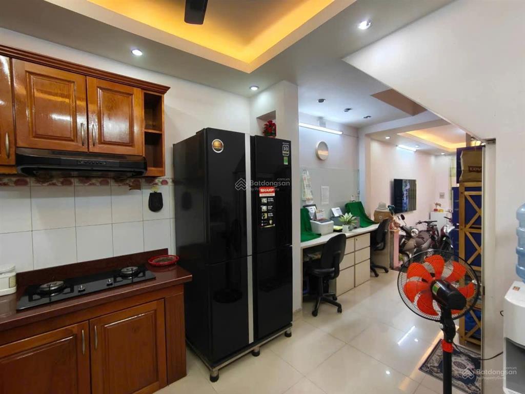 Hẻm thẳng 1 trục đường huỳnh văn bánh, nhà 40m2, 5 tầng 4pn có phòng thờ, mới ở ngay chỉ nhỉnh 7 tỷ