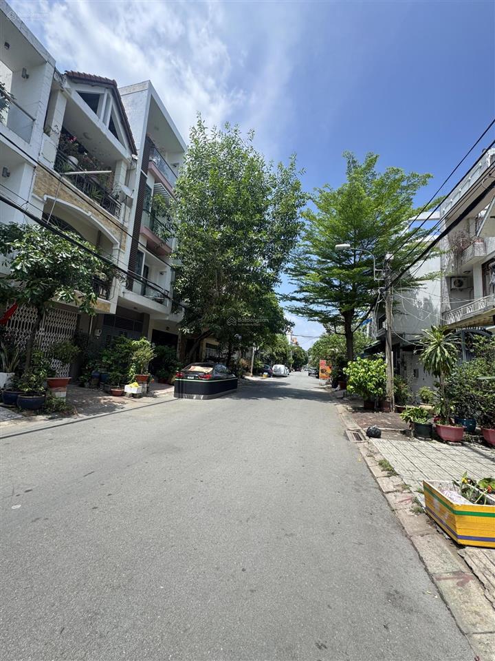 Mt nam long q7  5 tầng  thang máy 750kg  dtsd 234m2  decor như resort 5 * kinh doanh đa ngành