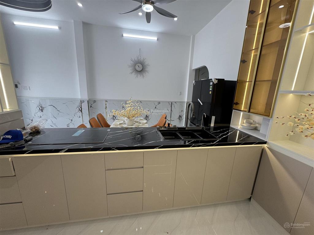 Đẹp lạcó 102
cạnh q7ngay chợ phú xuân sầm uất.dt 60mdtsd 100mchỉ 5,150 tytiện ích đầy đủ