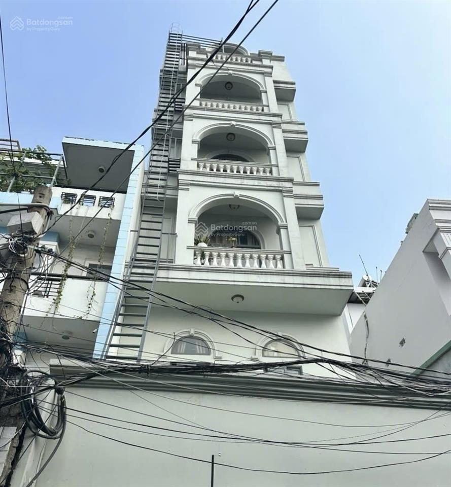Hàng hiếm sẵn dòng tiền q7  chdv7 tầng 32 phòngcó thang máydt 125 m (5,65 x 23,5), nở hậu 10 m