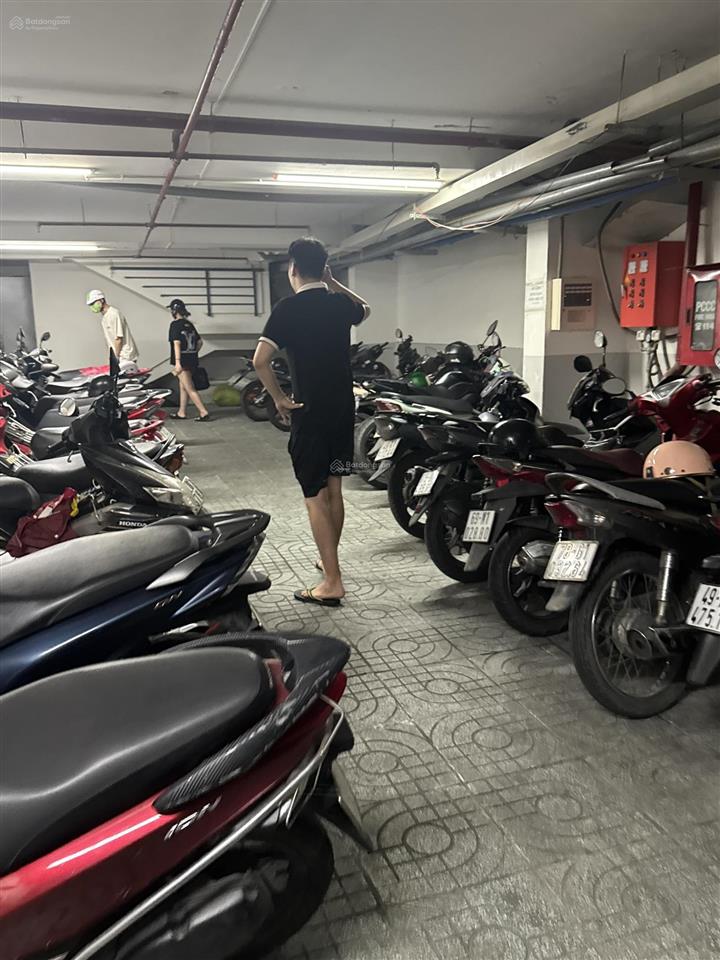 Hàng hiếm sẵn dòng tiền q7  chdv7 tầng 32 phòngcó thang máydt 125 m (5,65 x 23,5), nở hậu 10 m