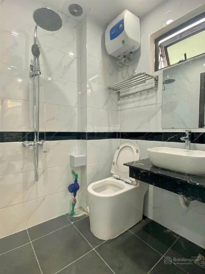 Có 1 không 2chdv đường cầu giấy ô tô đỗ tận cửa view hồ  khu vực nhu cầu cao  dòng tiền khủng.