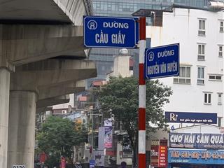 Có 1 không 2chdv đường cầu giấy ô tô đỗ tận cửa view hồ  khu vực nhu cầu cao  dòng tiền khủng.