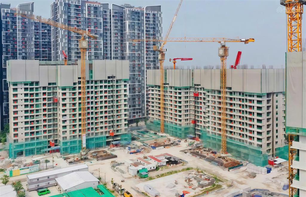 Căn 2pn góc kính cong 70.7m2  tầng trung view hồ tạo sóng, pháo hoa mãn nhãn.  0359 158 ***