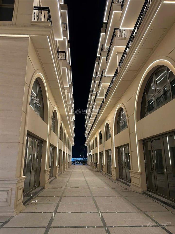 Bán shophouse royal mansion, 18 tỷ, 84m2, tân tiến, bắc giang, chính chủ, giá cực chất