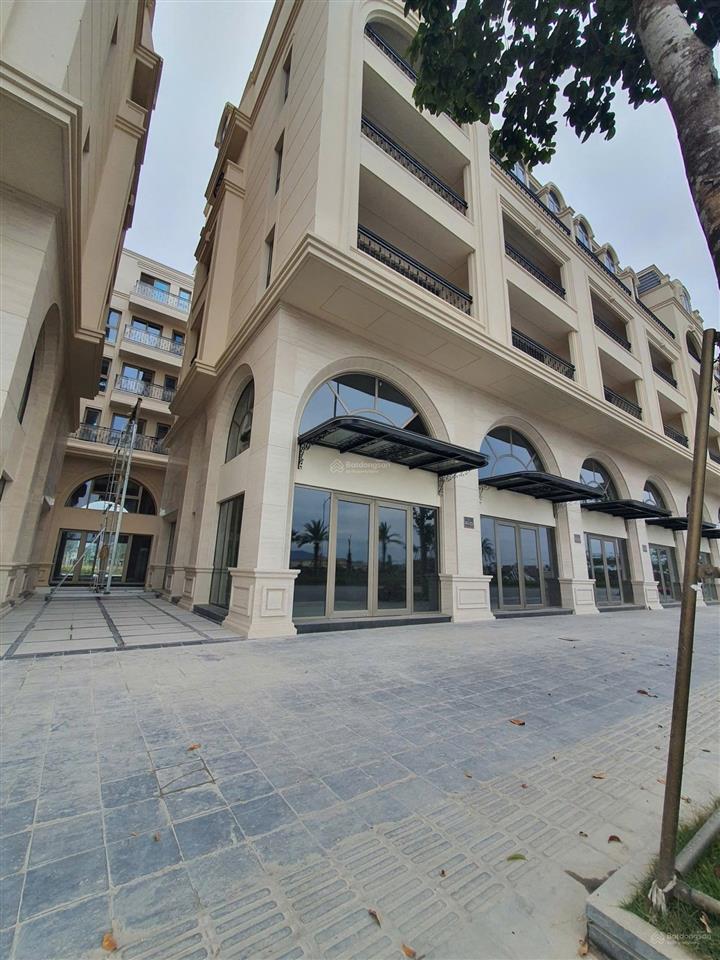 Bán shophouse tại hùng vương, 13.5 tỷ, 84m², 4pn, 3wc, đẹp, nhiều tiện ích, q. bắc giang