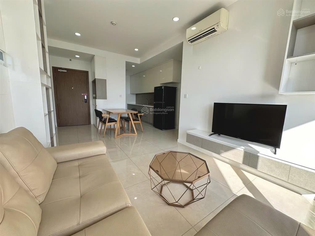 Cho thuê căn hộ 2 phòng ngủ view bitexco, nhà đẹp, giá tốt