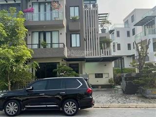 Chính chủ gửi bán 210m2 hướng đông nam đường trước nhà rộng nhất dự án, sổ đỏ