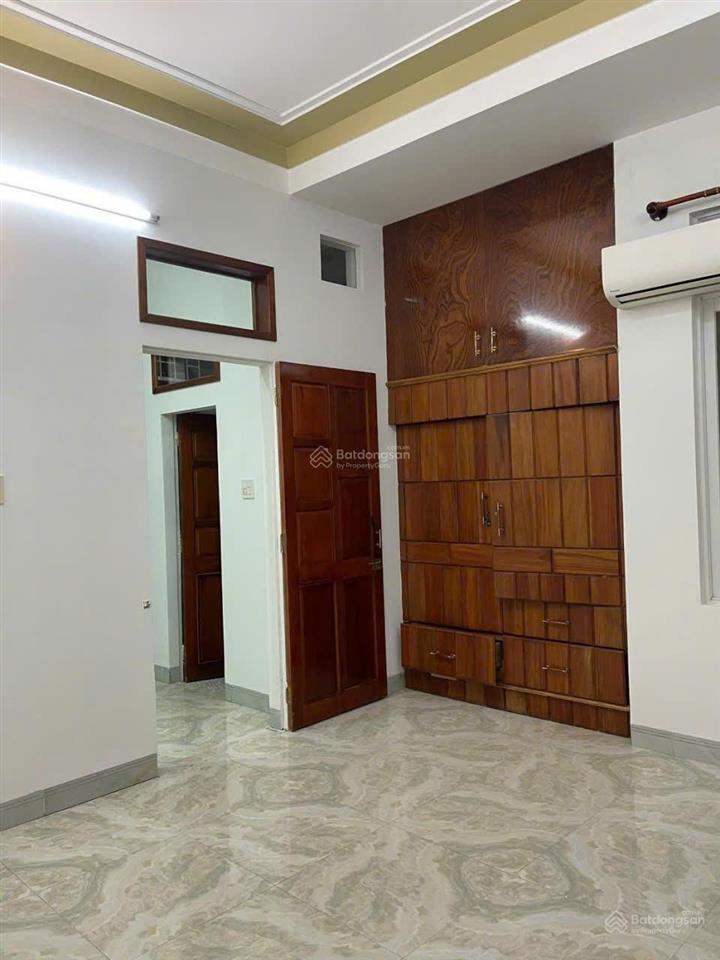 Bán gấp nhà mặt phố ỷ lan, 8,6 tỷ, 69,6 m2, 4pn3wc, hướng tây bắc