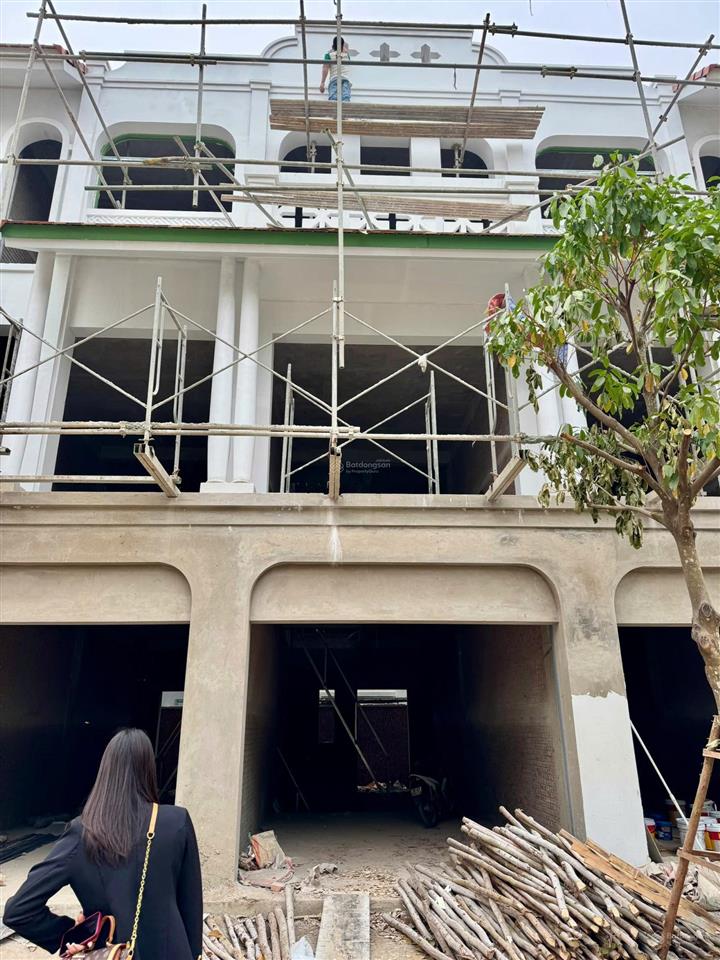 Bán liền kề view thoáng để lên biệt thự giá giảm sâu tại sun urban city chỉ 4,5 tỷ 60m2